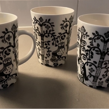 Iittala Musta-valkoinen kuviollinen muki, 3 kpl