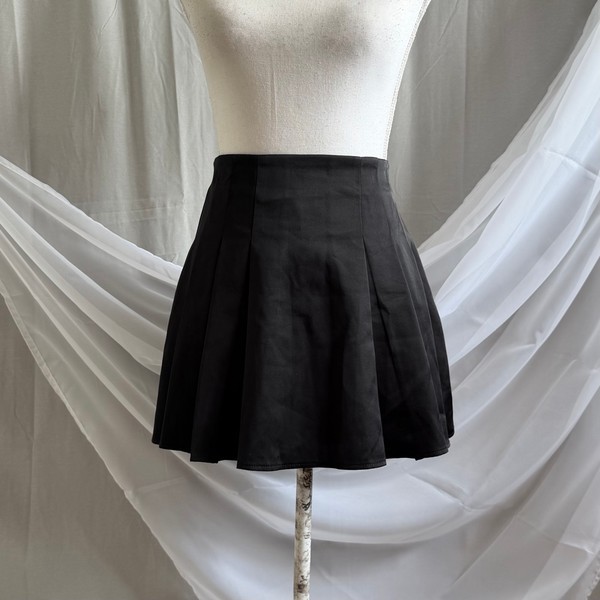 Black pleated mini skirt shorts skort
