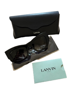 Mustat Lanvin aurinkolasit