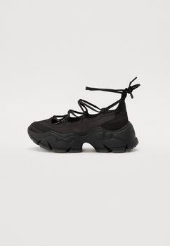 Black high ballerinas