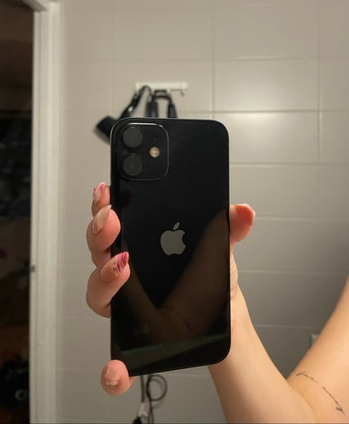 Iphone 12 mini, battery 95%