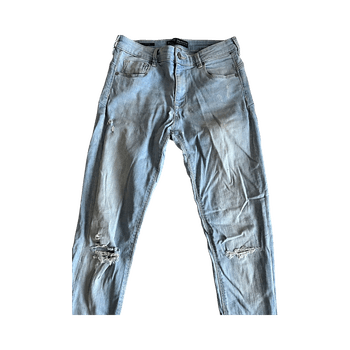 Vaaleat revityt farkut