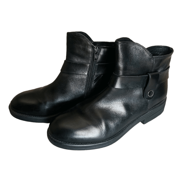Real leather ankle boots Tervolina (Albania)
size 38 (24,5cm)