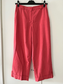 Wide-leg trousers