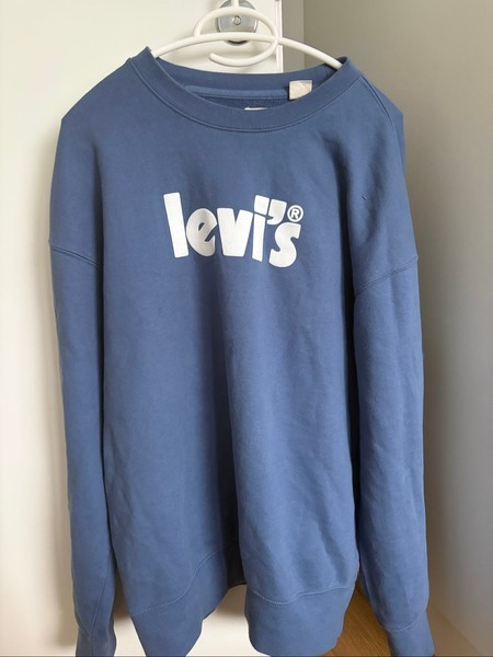 Sininen Levi's collegepaita