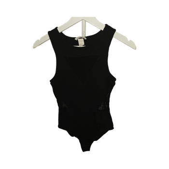 Mustat verkkosilmukkabody