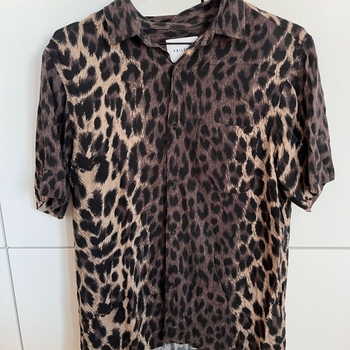 Vailent shirt