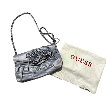 Guess olkalaukku