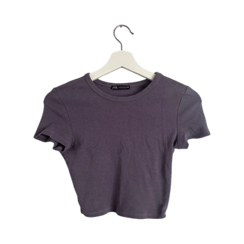 Purple cropped t-shirt