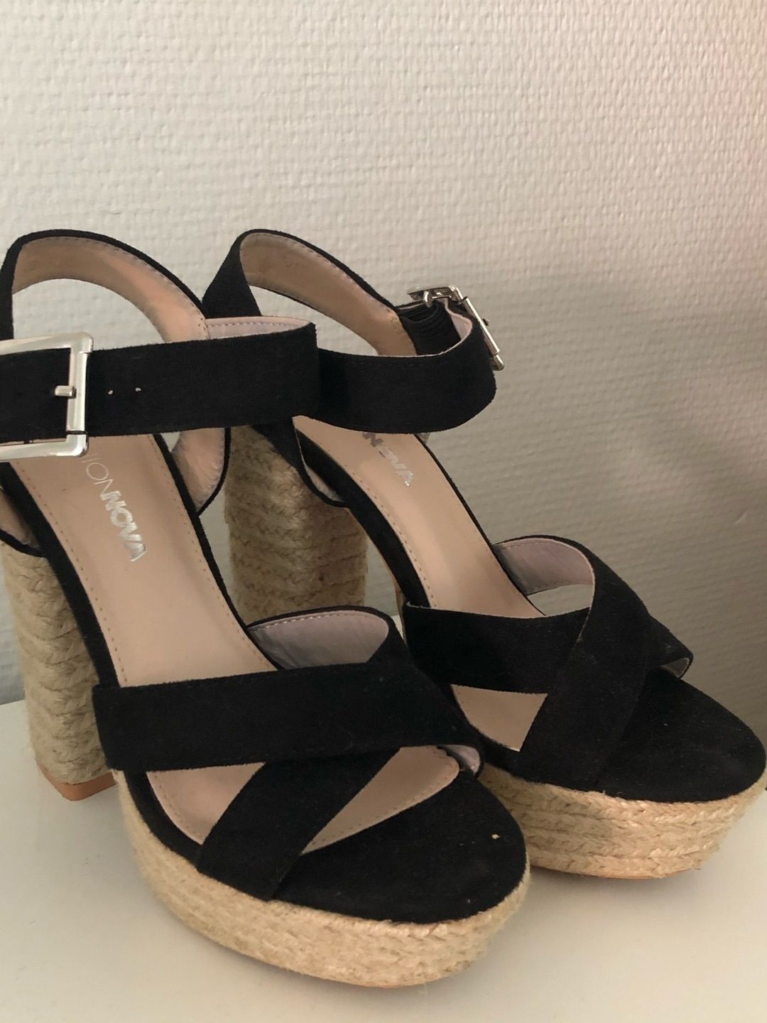 Fashion nova heels