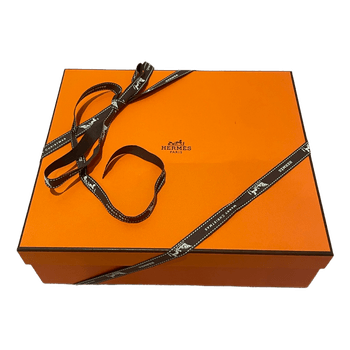Hermès lahjalaatikko ja nauha 26,5x23x8cm