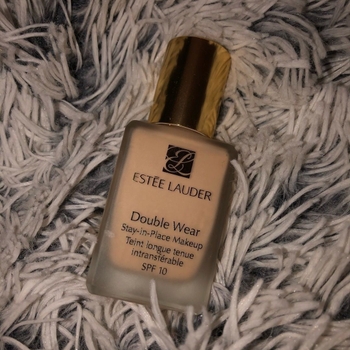 Estèe lauder beauty product