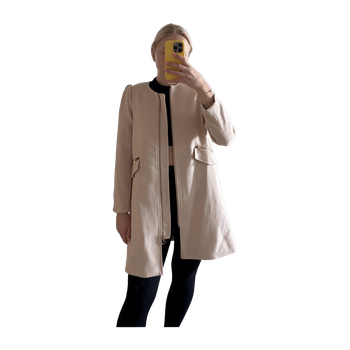 beige pitkä takki