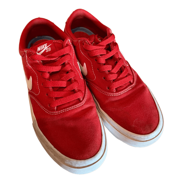 Nike SB Charge red sneakers