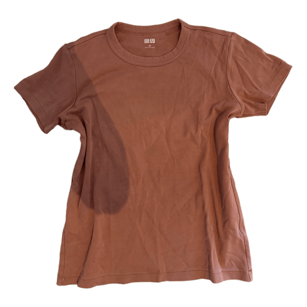 Rosa Uniqlo t-shirt