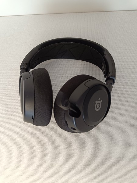 SteelSeries Arctis Nova 1
