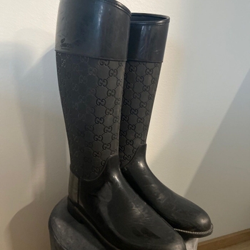 Gucci shoes