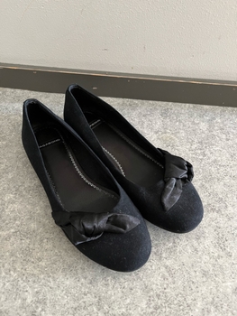 Ballet flats with bow