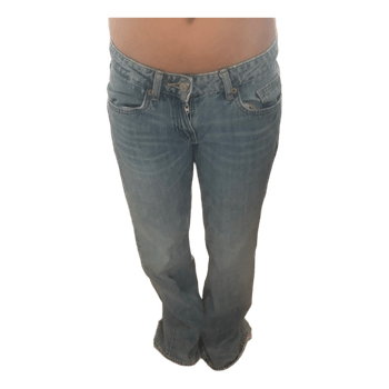 Lyseblå jeans fra Zara
