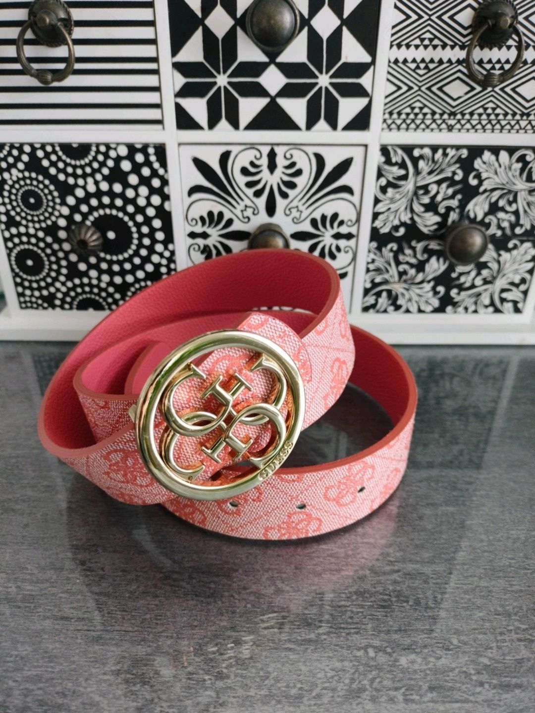 Guess belt