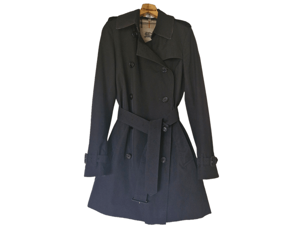 Musta Burberry trenssitakki S/XS