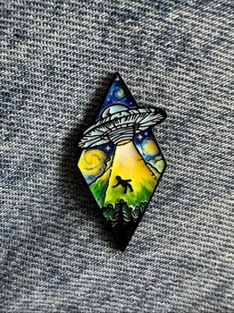 UFO enamel pin
