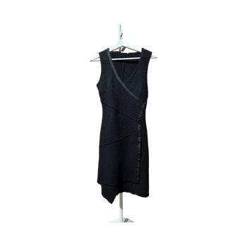 Black sleeveless wool dress