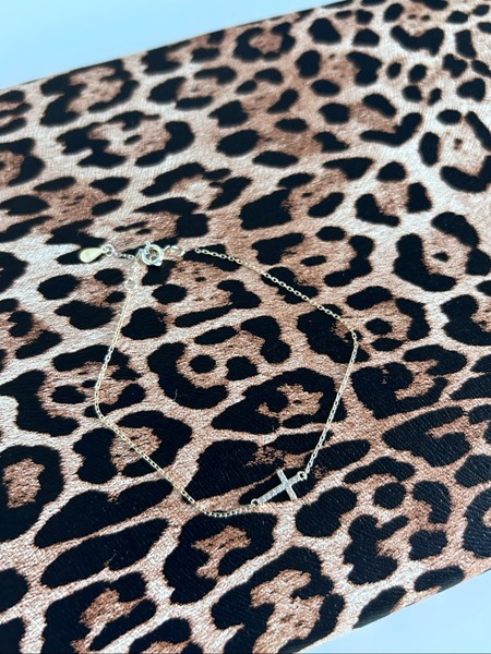 Silver cross chain bracelet