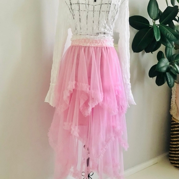 Vaaleanpunainen tyllihame