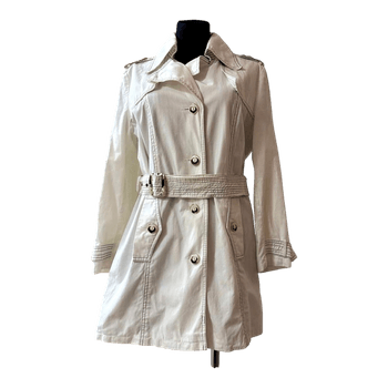 White belted short coat