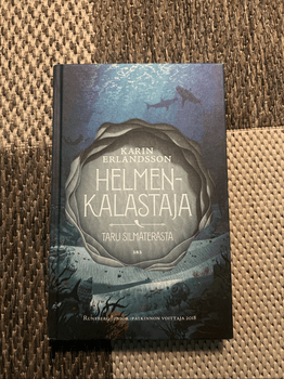 Helmenkalastaja-kirja