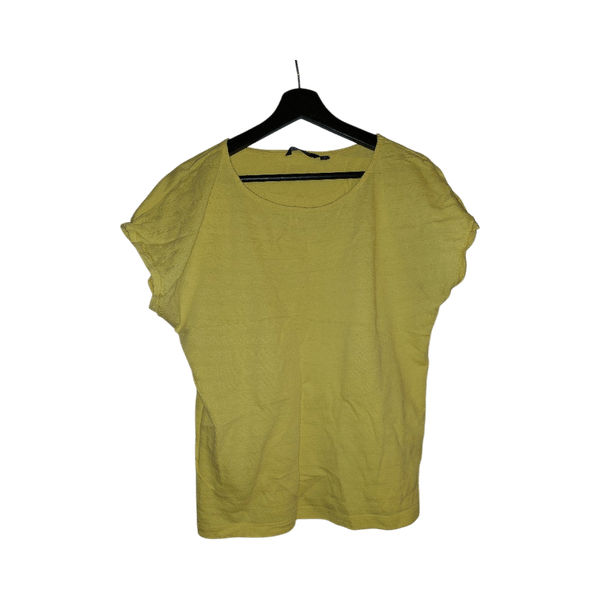 Yellow short sleeve top