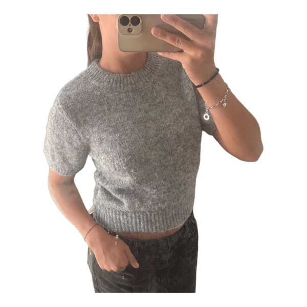 Grå stickad T-shirt