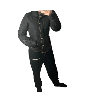 Musta kevyttoppatakki