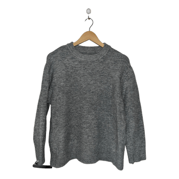 Grey knitted jumper