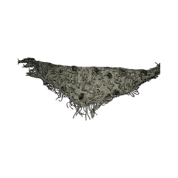 Musta ruusukuvioinen huivi