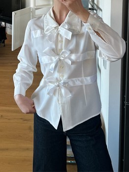Vintage shirt with tie details