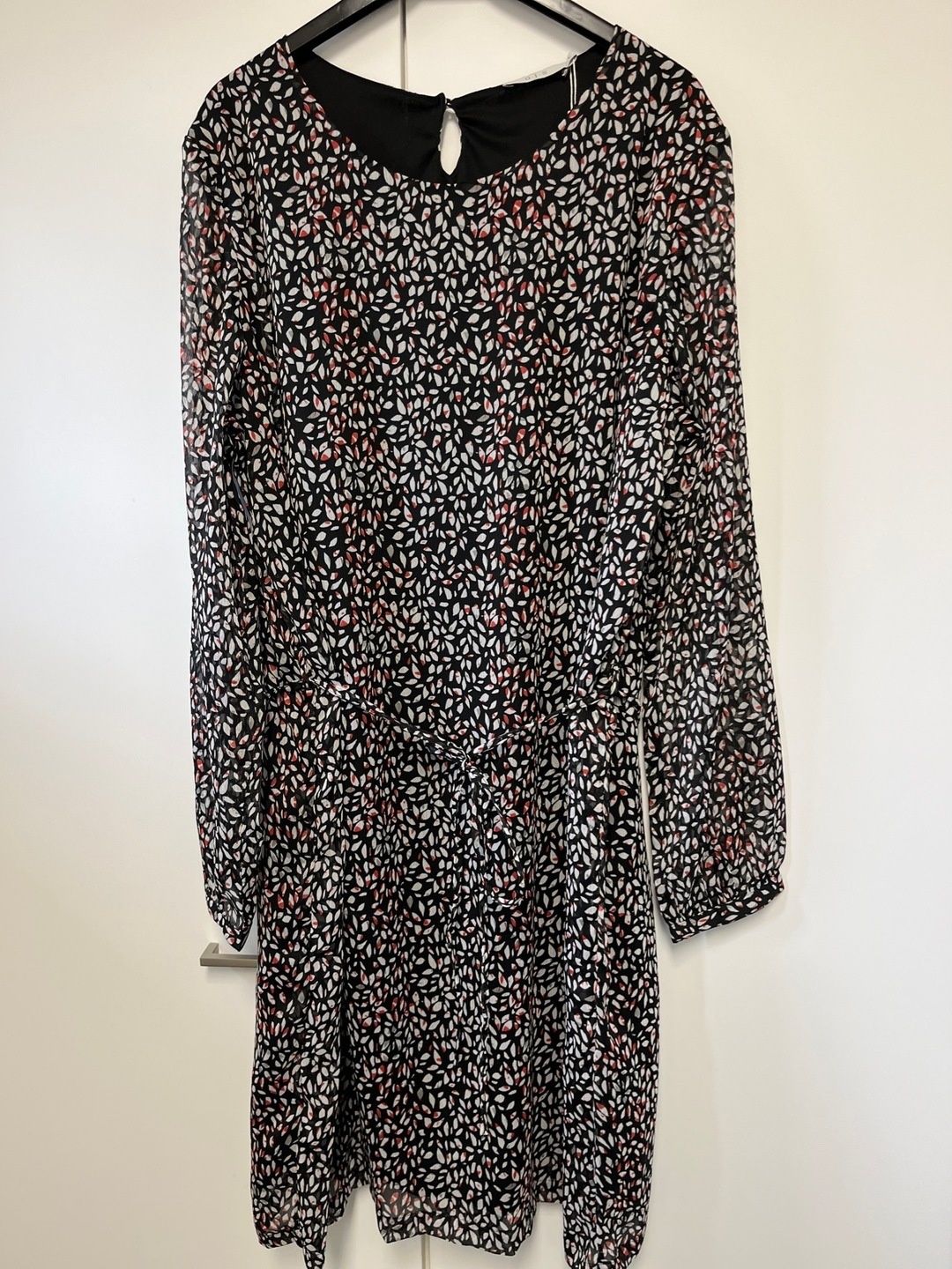 O • i •s dress