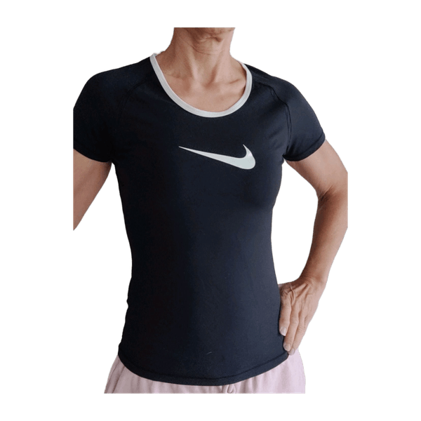 Musta Nike FIT DRY urheilupaita