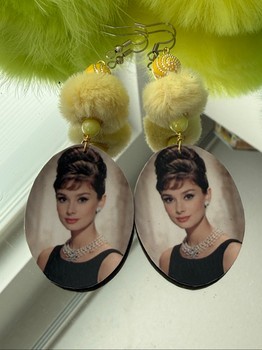 Audrey Hepburn korvakorut