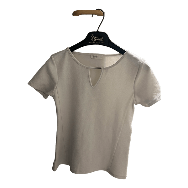 White short sleeve top