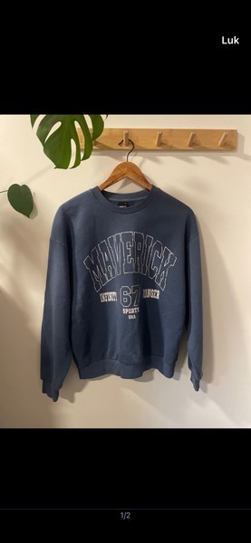 Blå sweatshirt med print