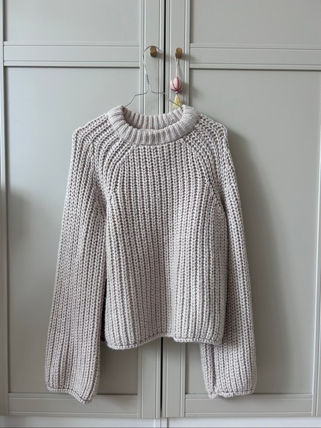 Beige striktrøje fra H&M