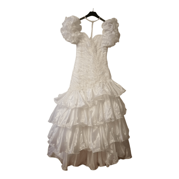 White ruffled wedding dress
