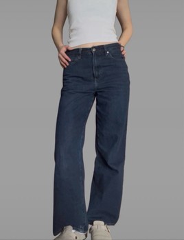 Uniqlo high waist straight leg dark blue jeans