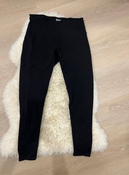 Mustad Crivit spordiretuusid