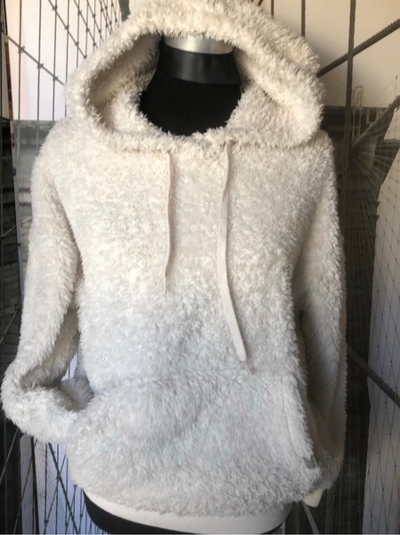 Pörröinen huppari UGG.