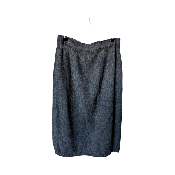 Grey skirt