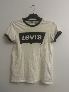 Levis. top