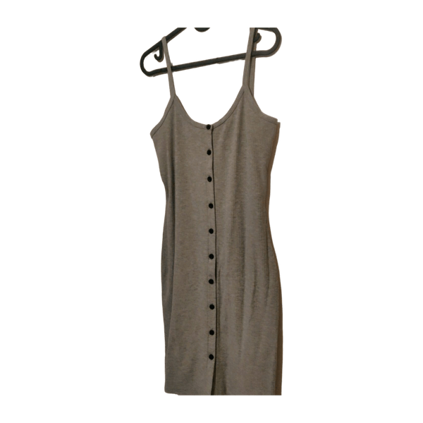 Noisy may dress